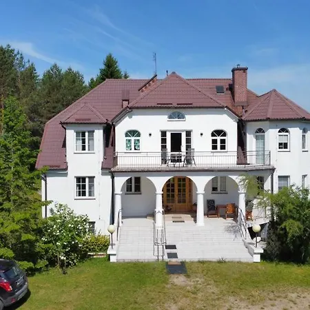 Mamry Bed & Breakfast 3*